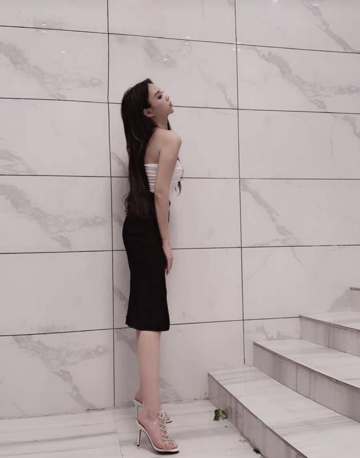 一字带扣蝴蝶结凉鞋,一字带凉鞋怎么穿更好看