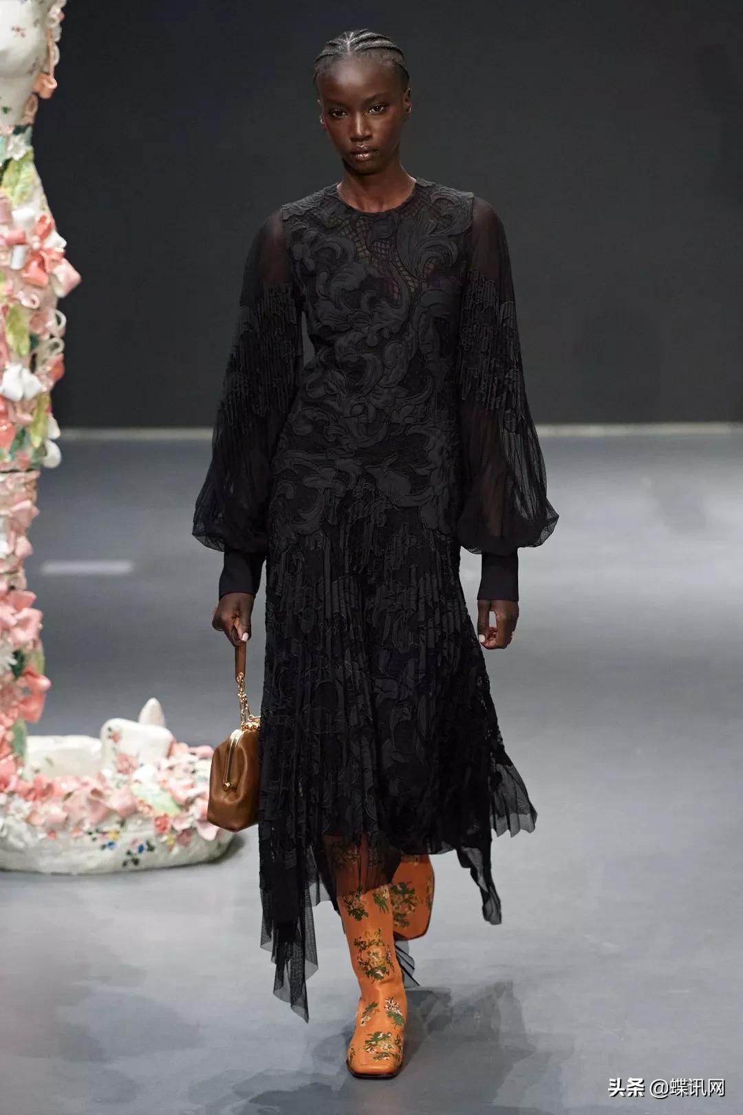 toryburch是真珍珠吗,toryburch算不算奢侈品牌