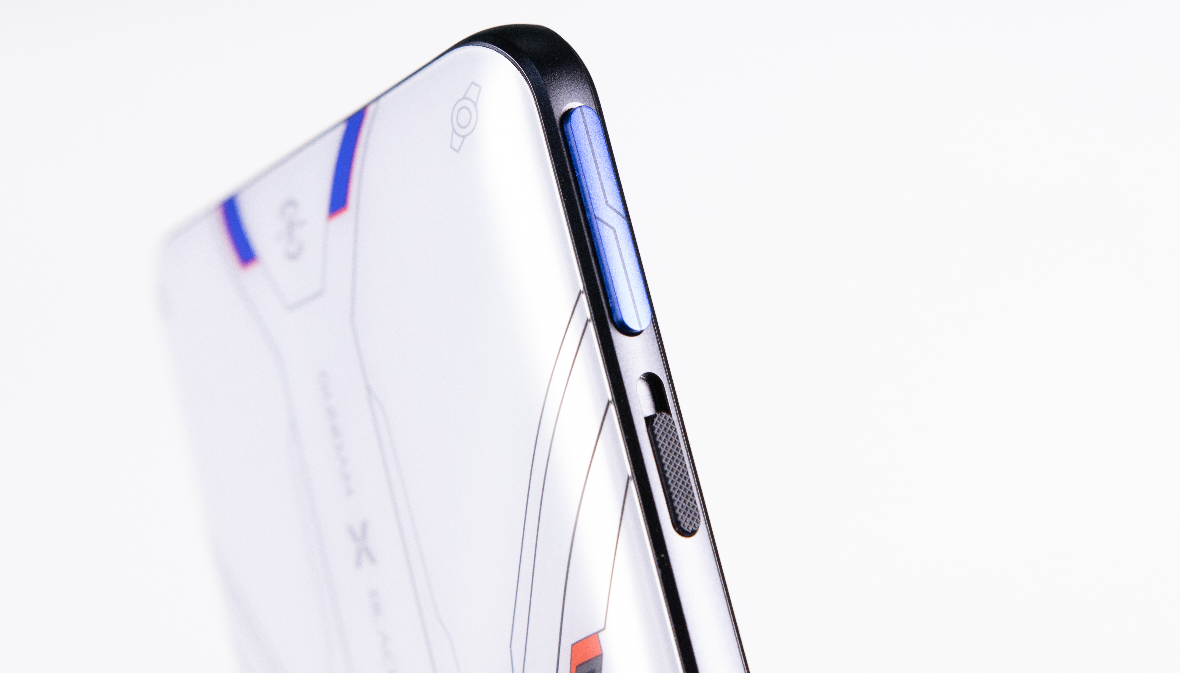 黑鲨4s高达限定版多少钱,黑鲨4spro高达限定版