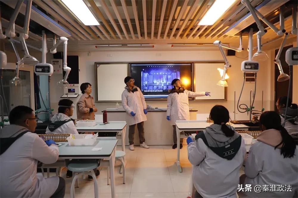 出道即巅峰！秦淮科技高中辩论队市赛夺冠背后