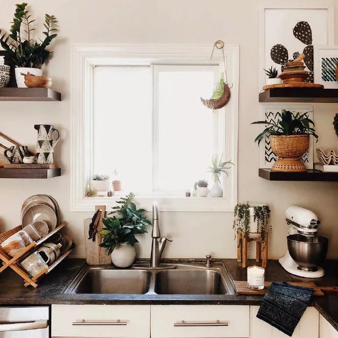 当你说别人装的时候是你不够优秀,不是别人在装逼而是你的层次低