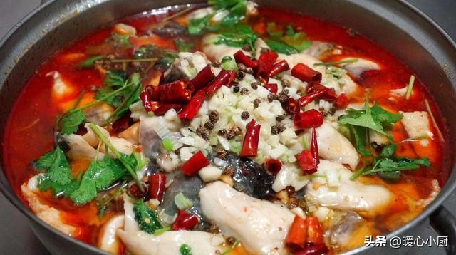 菜市场卖剩下的“死鱼”，都到哪儿去了？鱼贩们的方式，让人佩服