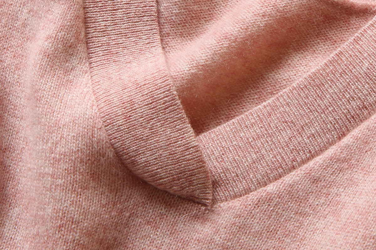 我买的羊绒衫会起球是不是假的？