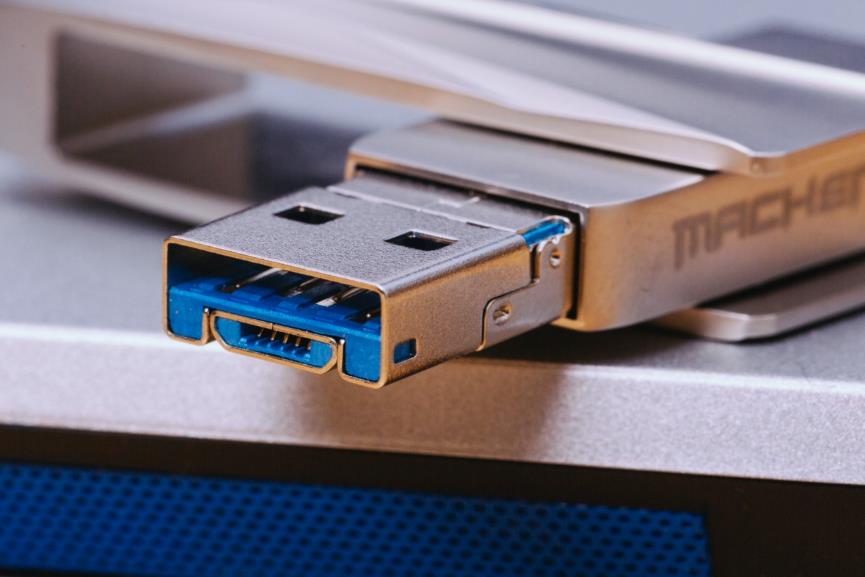 机械师深度测评,机械师4090主机测评