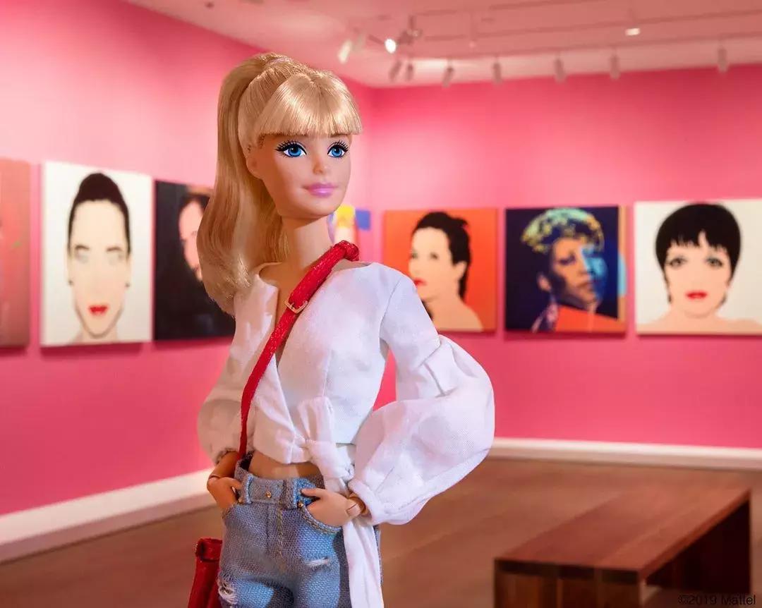 她是全世界最爱微整的女人却得了今年年度时尚偶像奖