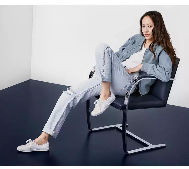 夏天什么裙子配小白鞋,夏天穿裙子可以穿小白鞋吗