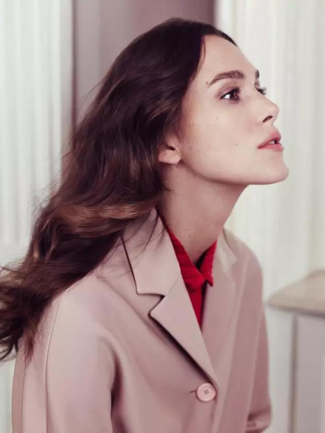 凯拉·奈特莉：平胸短腿马面，是全球最性感的女人？