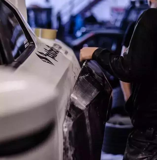 自从坐上了小姐姐的GT-R之后，天天都能体验速度与激情的快感