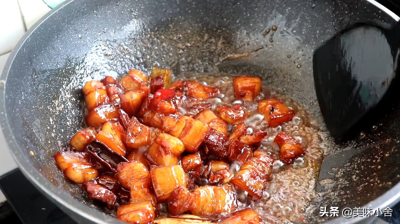 红烧肉这样做软糯入味肥而不腻,过年红烧肉的做法吃起来不油腻
