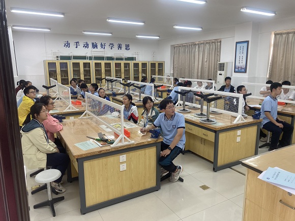 新学期的校园生活多彩社团,丰富多彩的社团活动记录校园生活