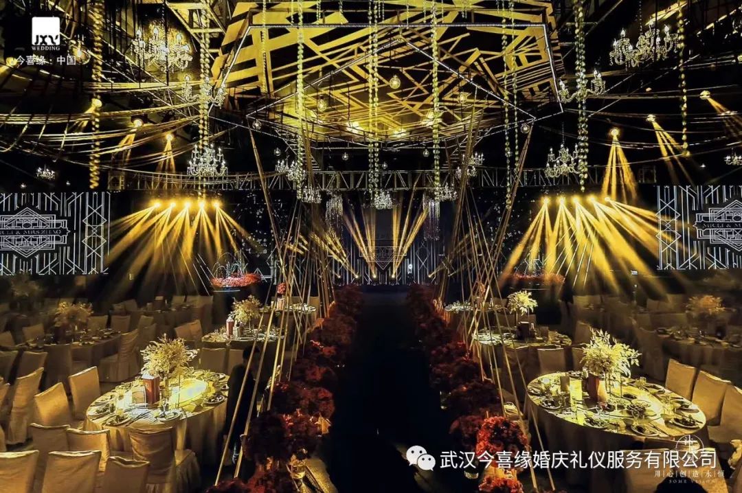 潮婚丨现在年轻人结婚究竟是什么样子？