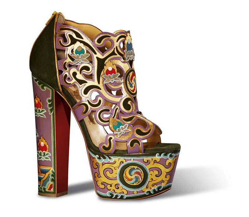 红底鞋为什么迷人,红底的鞋子有什么意义