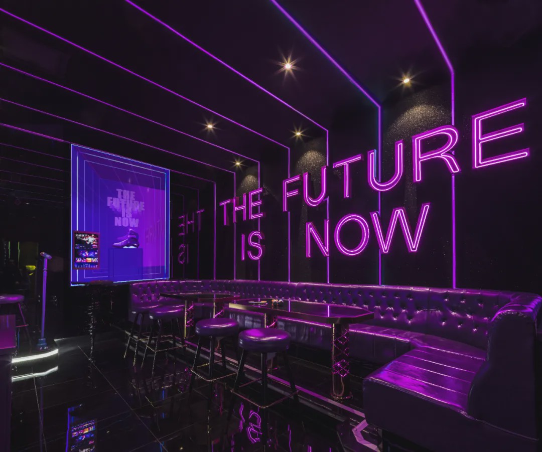 眉间是银河,眉间有银河眼中有星辰什么意思