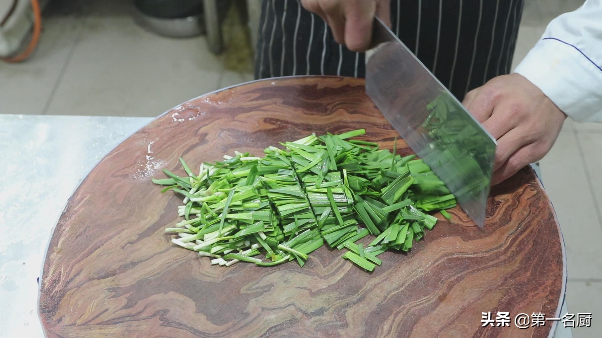 韭菜炒河虾怎么做才好,怎样做韭菜炒河虾更好吃