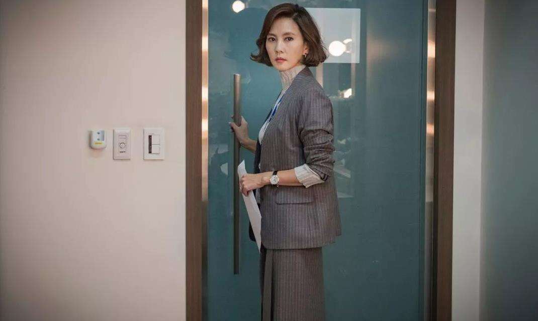 夏天这十件单品必穿,让你清爽的夏季单品详解