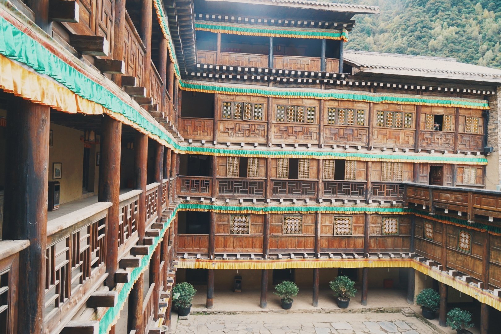 阿坝藏族羌族自治州碉楼,走进阿坝马尔康