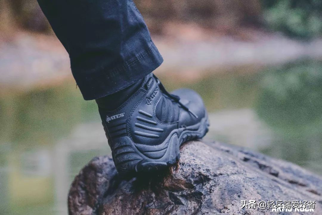 夏季穿哪种防水鞋不臭透气,军靴怎么做到又透气又防水