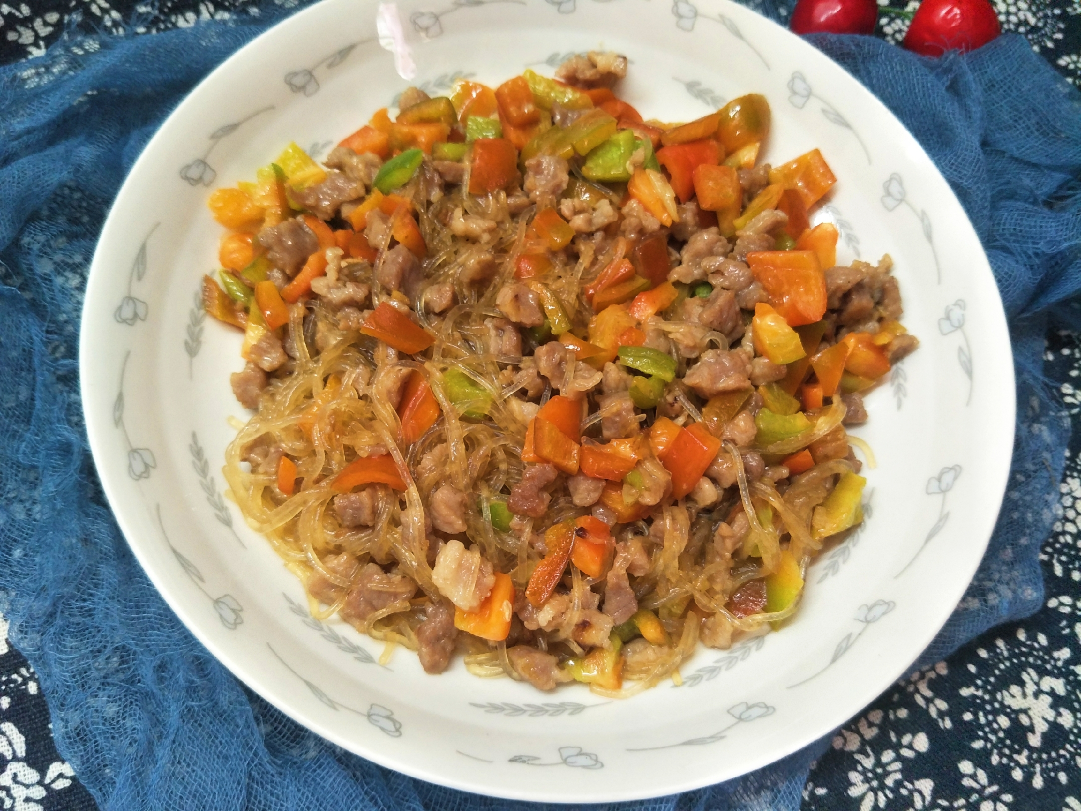 炒粉丝用什么水泡,怎么炒粉丝又粘又脆