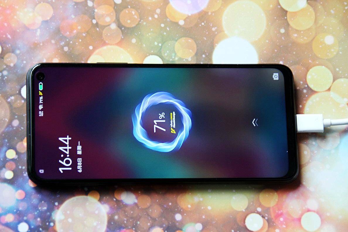 iQOOZ1评测文收集读者评论最新答疑，帮你更清晰的剖析这款手机