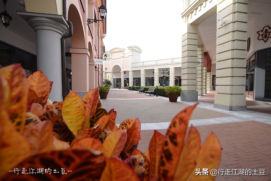 上海佛罗伦萨小镇，奥特莱斯世界名品购物中心，中国奢侈品领导者