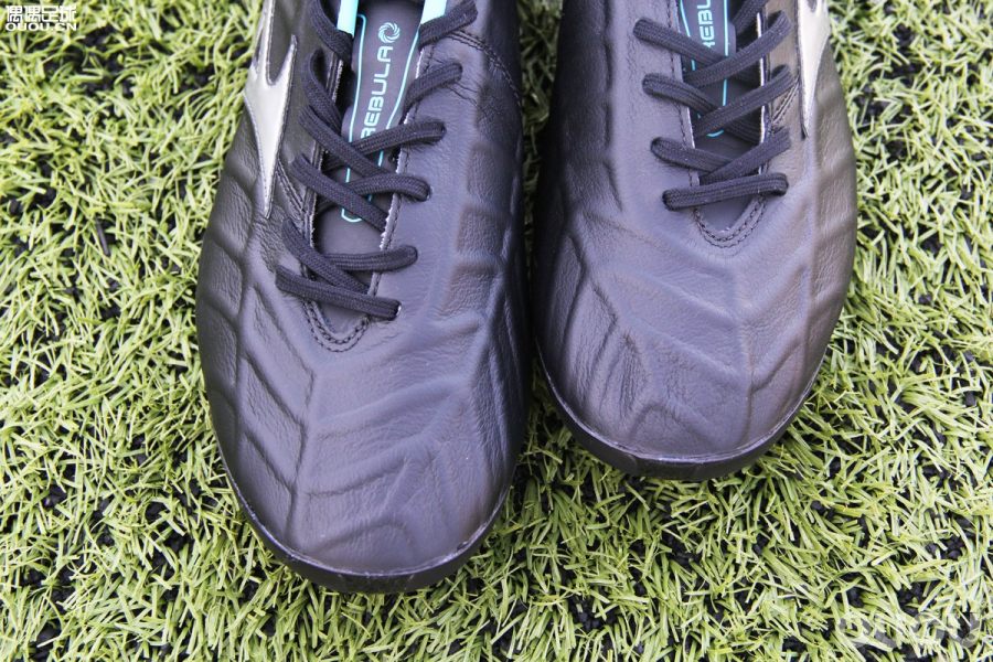 美津浓rebulav3ag,美津浓rebulav2和v3的区别