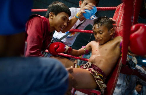 现代版风流国王-玛哈，豪车私人飞机不断，花钱如流水