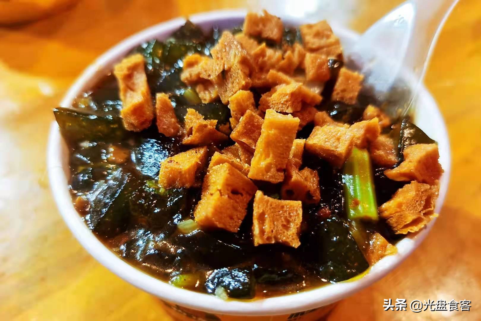 凉粉卖多少钱一份合适,卖凉粉一碗3块利润有多少