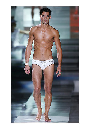 行走的时尚穿衣书,行走的发型教科书