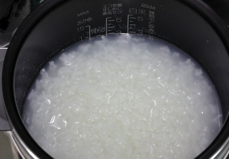 10款大米横评！用同样的锅煮出来的饭却大不同