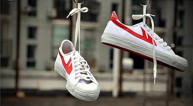 80年代回力白球鞋经典款,激荡八十年代