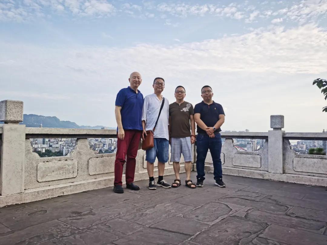 五粮液创始人邓子均传奇人生及后人的源宗“邓公液”