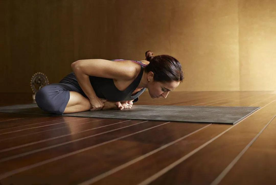 为什么瑜伽后弯动作会头晕眼花,能改善眩晕的瑜伽动作