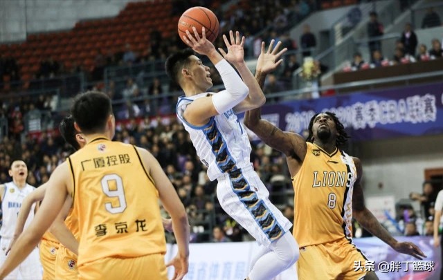 如何发边线球技巧,边线球怎么发不违例