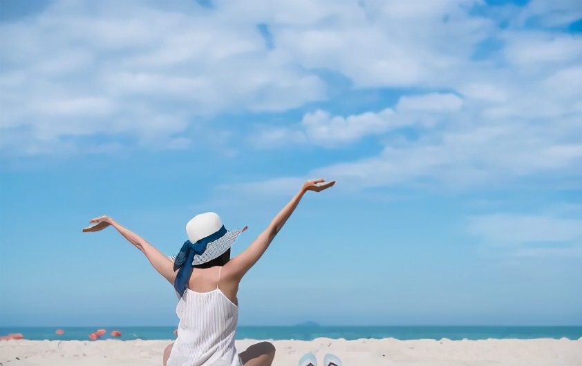 中年女人别被“少女心”误导，老在男人堆里凑热闹最后尴尬了自己