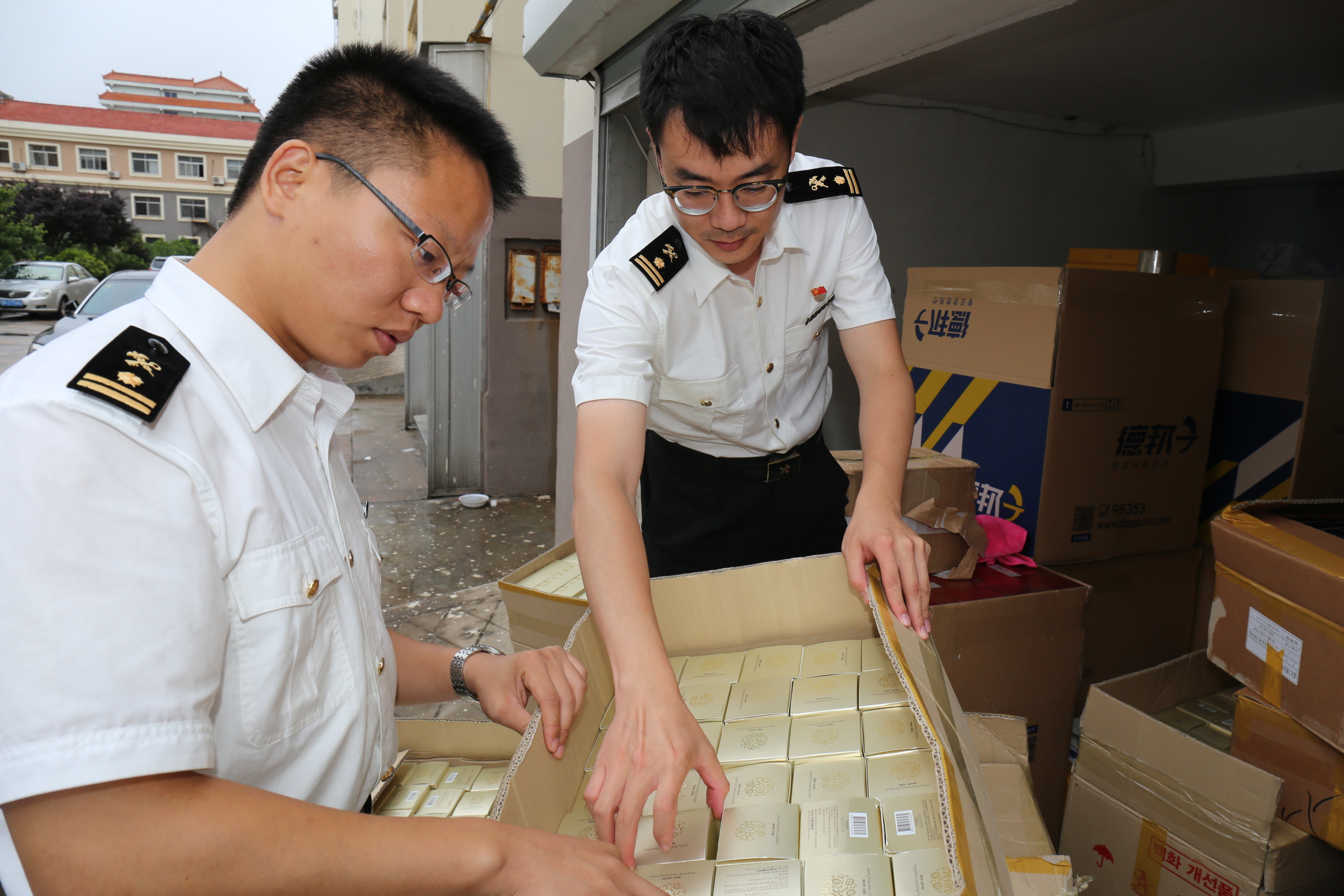 青岛海关缉私最新案例,海关缉私局最新案例