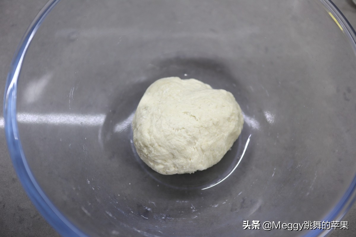 77岁老妈最爱吃的面包，口感扎实，造型美观，德国人喝啤酒必备