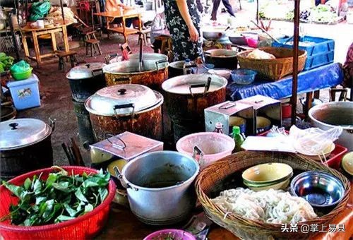 广西桂林阳朔西街小吃天下第一饼,阳朔西街有名小吃