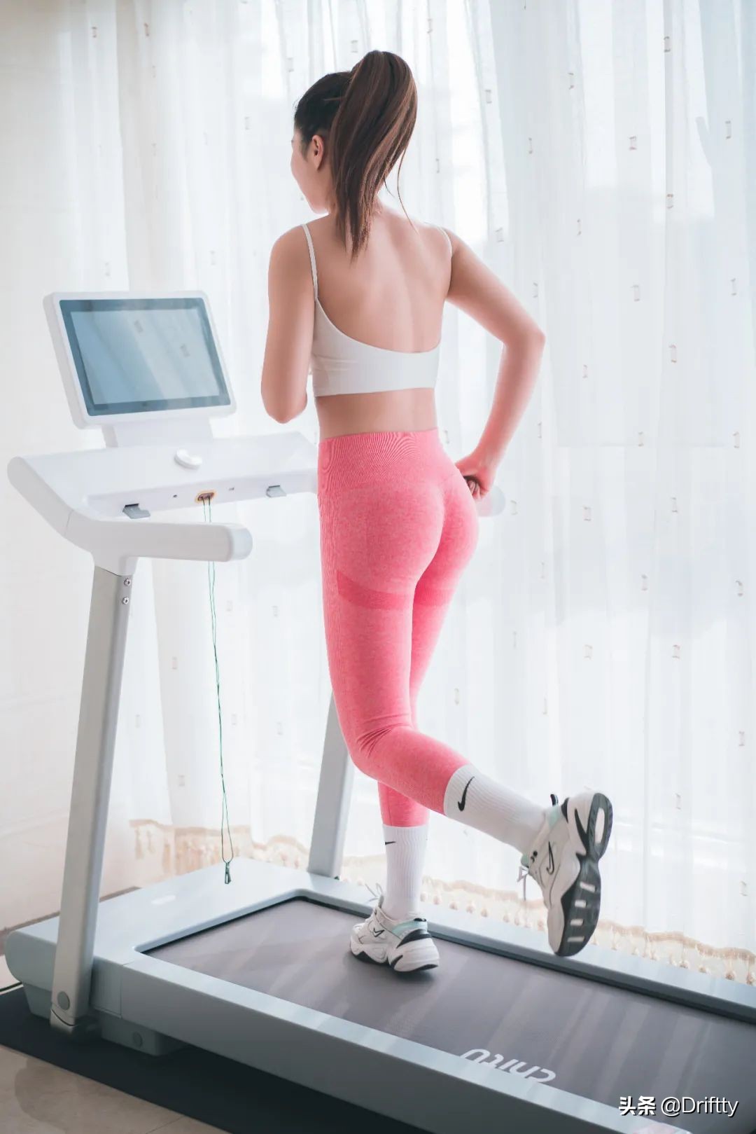 赤兔跑步机-私教追剧两不误｜告别枯燥健身方式「深度体验评测」