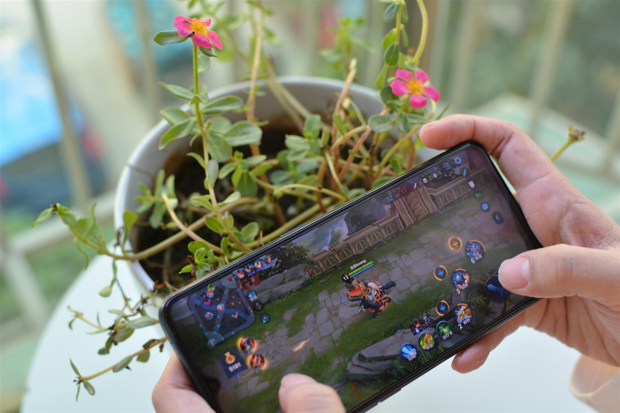 远距离可以玩的游戏,荣耀猎人游戏本的缺点