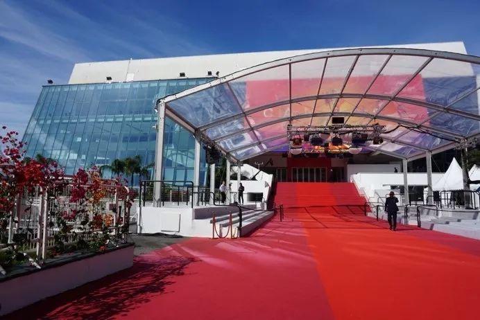 巩俐与章子怡罕见同台斗艳,巩俐章子怡终身成就