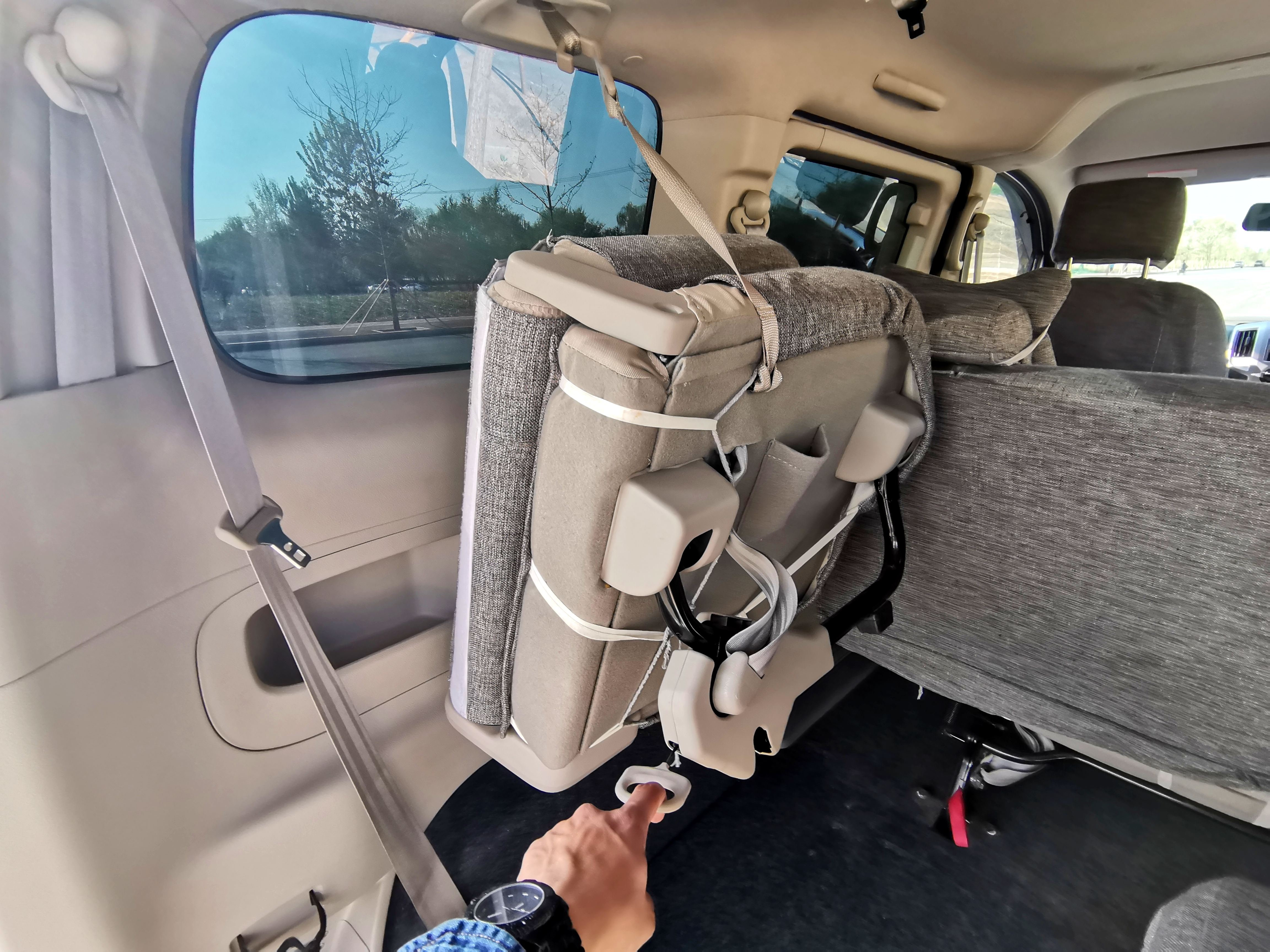 拉人载货两用车推荐,拉人拉货两用小车