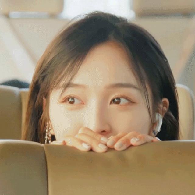 火箭少女宅家也能变着花样秀美甲？横冲直撞的年纪就要来点不一样的！