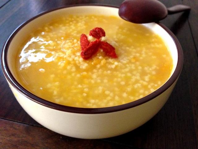 做小米南瓜粥南瓜要不要去皮,小米南瓜粥先下小米还是先下南瓜