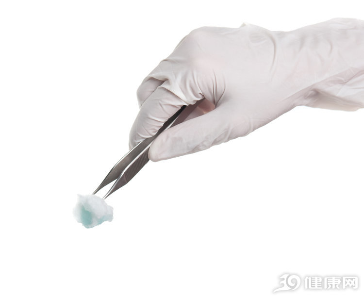 避免夏季蜱虫叮咬的10种方法,夏天蜱虫该不该直接拔