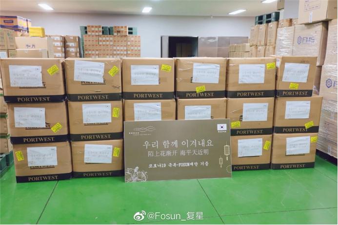 “你有中国护照所以免费发10个口罩对吗？”新加坡街头，这一幕暖哭了！