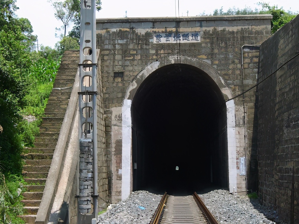 运转昭化站，探秘821厂铁路专线