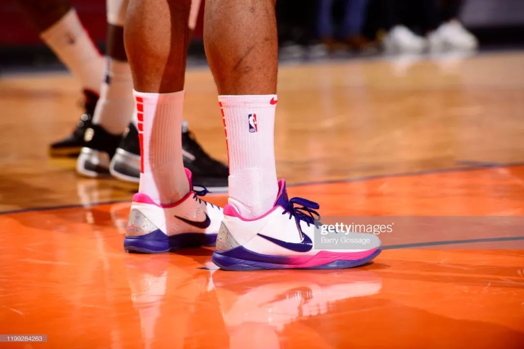 哈雷尔上脚球鞋锐步,nba上脚球鞋排行榜kd16