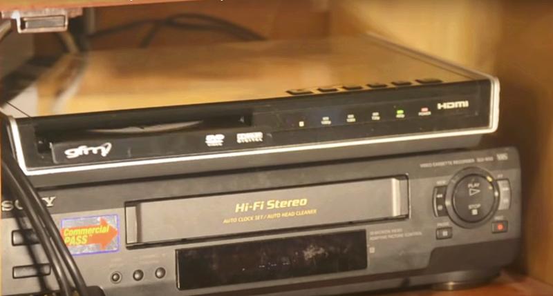 dvd机不出碟故障维修小技巧,dvd光盘放进去不转怎么解决