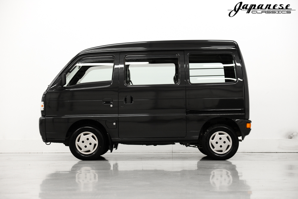 谁说面包车都得破破烂烂？这台93年二手铃木开瑞就精致的让人喜欢