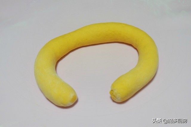 手把手教你做玫瑰花馒头，南瓜泥揉面，色泽金黄口感香软，好吃